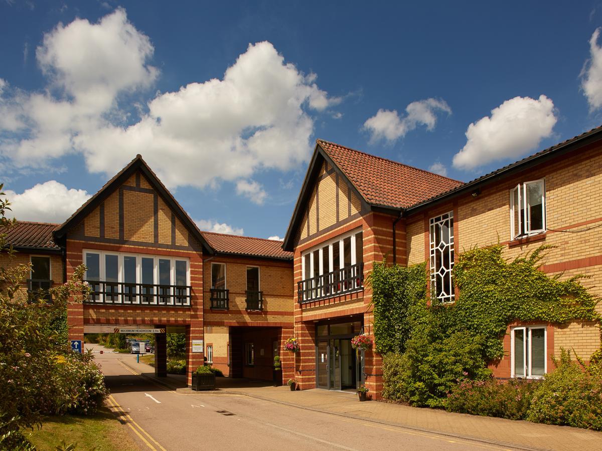 Warwick Conferences - Scarman Hotel Coventry Bagian luar foto