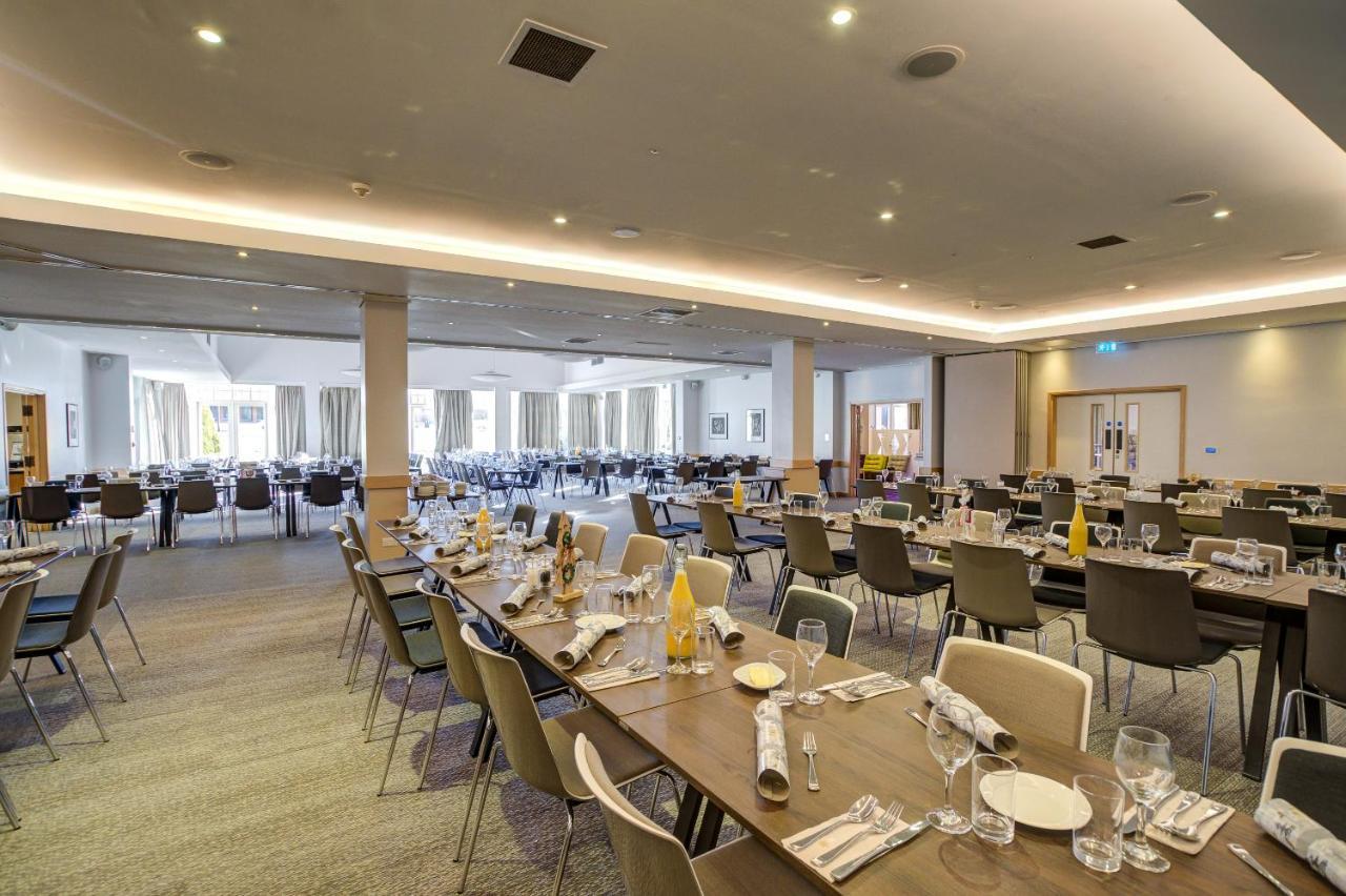 Warwick Conferences - Scarman Hotel Coventry Bagian luar foto